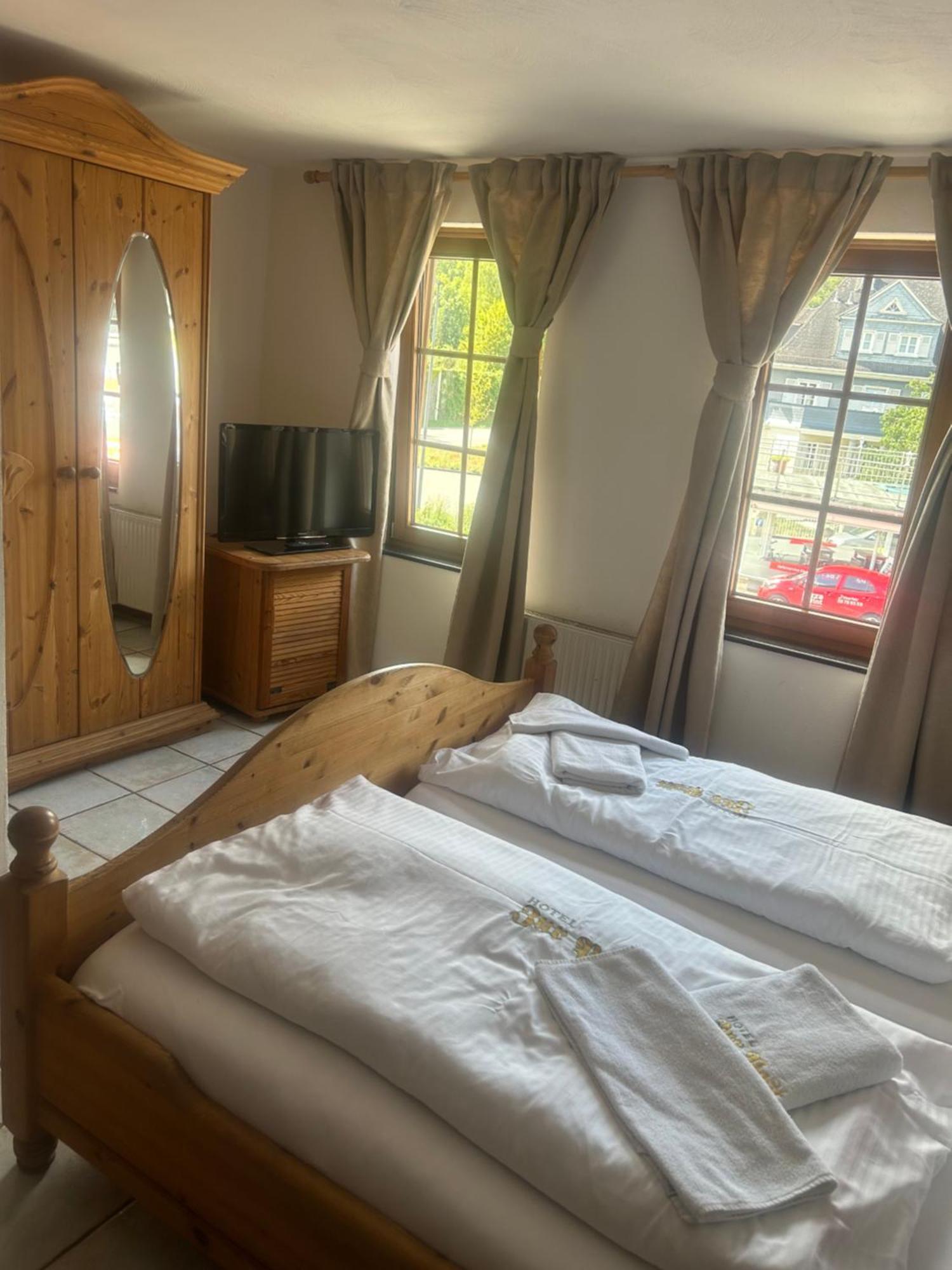 Gasthof Zur Post Siegen Ngoại thất bức ảnh
